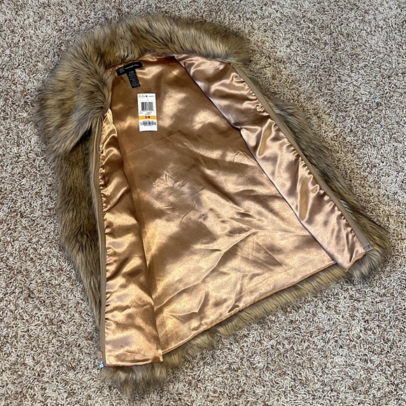 I.N.C. International concepts Furry vest - Picture 3 of 5
